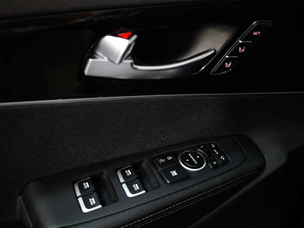 Купить Kia Sorento с пробегом. Фото: #13