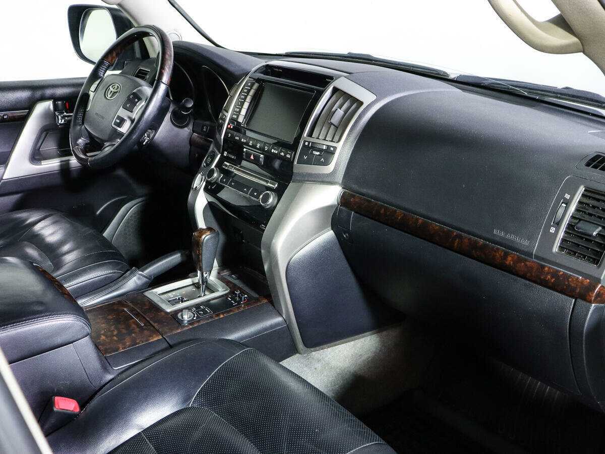 Купить Toyota Land Cruiser с пробегом. Фото: #8