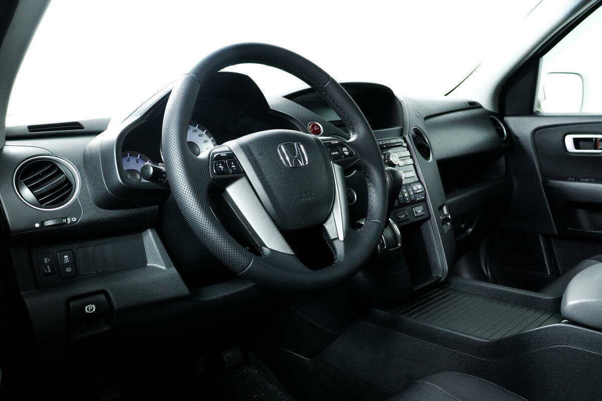 Купить Honda Pilot с пробегом. Фото: #12