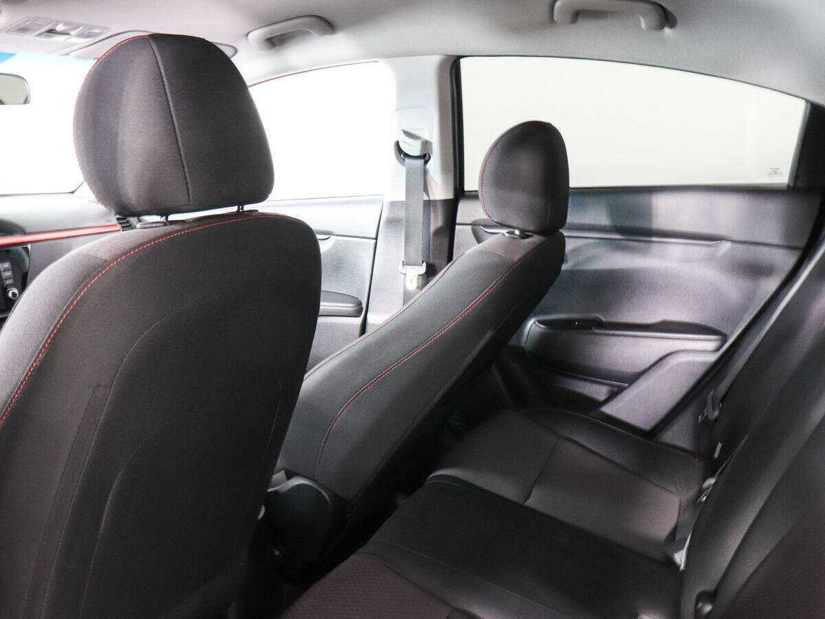 Купить Kia Rio с пробегом. Фото: #11