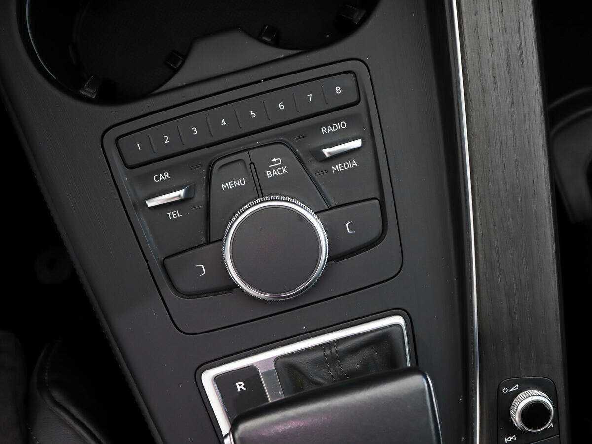 Купить Audi A4 с пробегом. Фото: #9