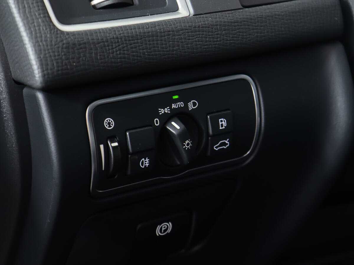 Купить Volvo XC60 с пробегом. Фото: #19