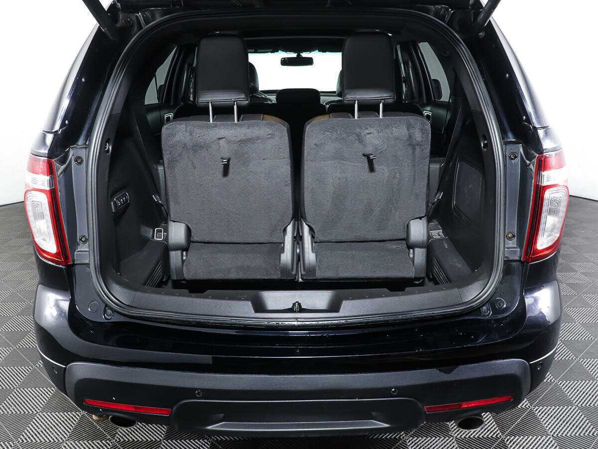 Купить Ford Explorer с пробегом. Фото: #9
