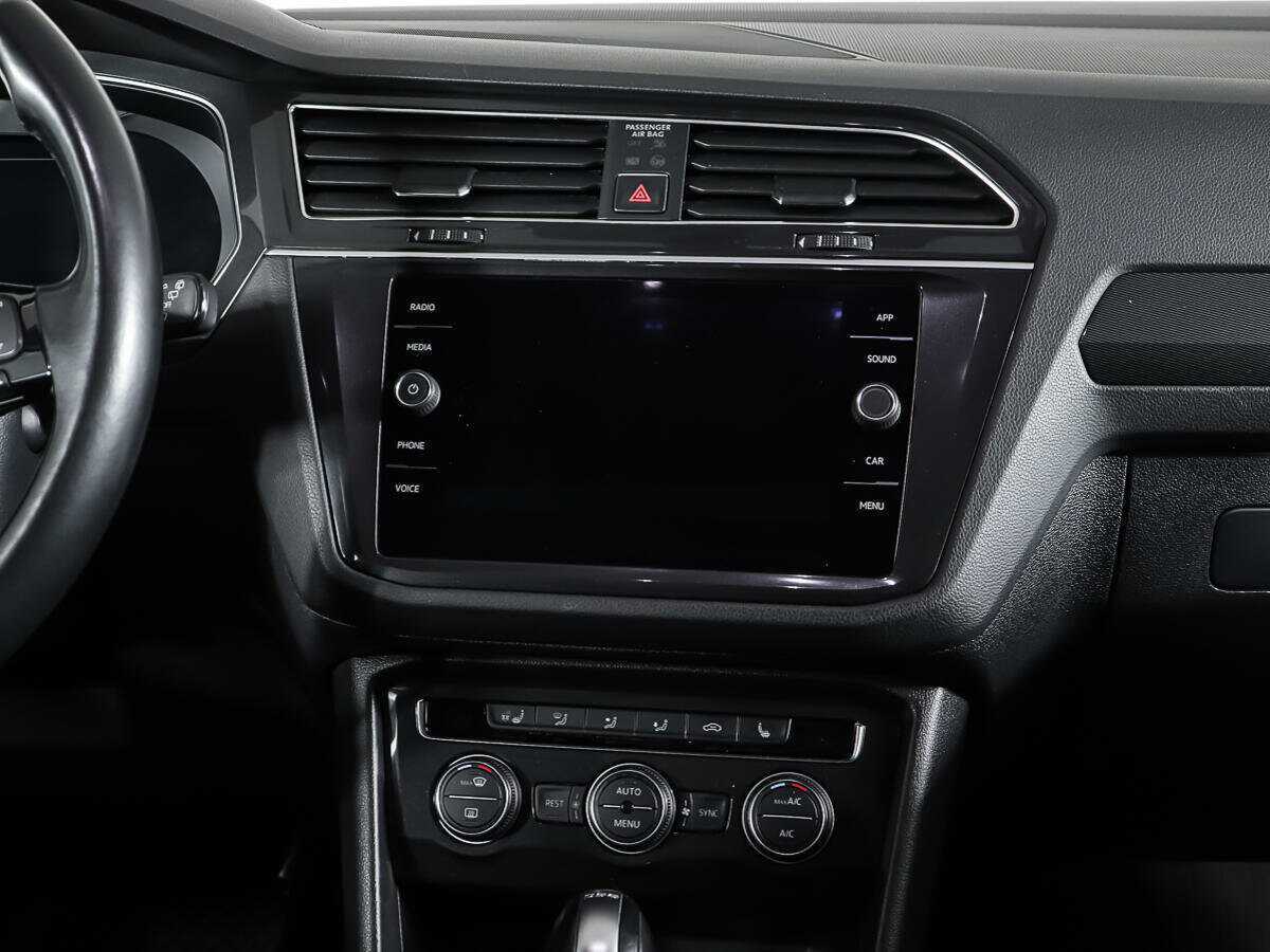 Купить Volkswagen Tiguan с пробегом. Фото: #11