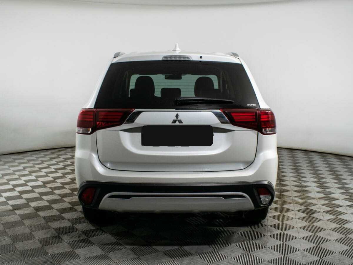 Купить Mitsubishi Outlander с пробегом. Фото: #5