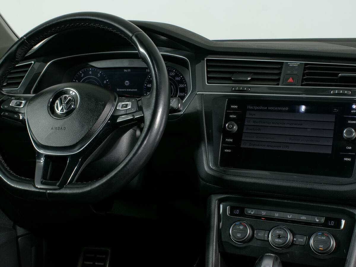 Купить Volkswagen Tiguan с пробегом. Фото: #11