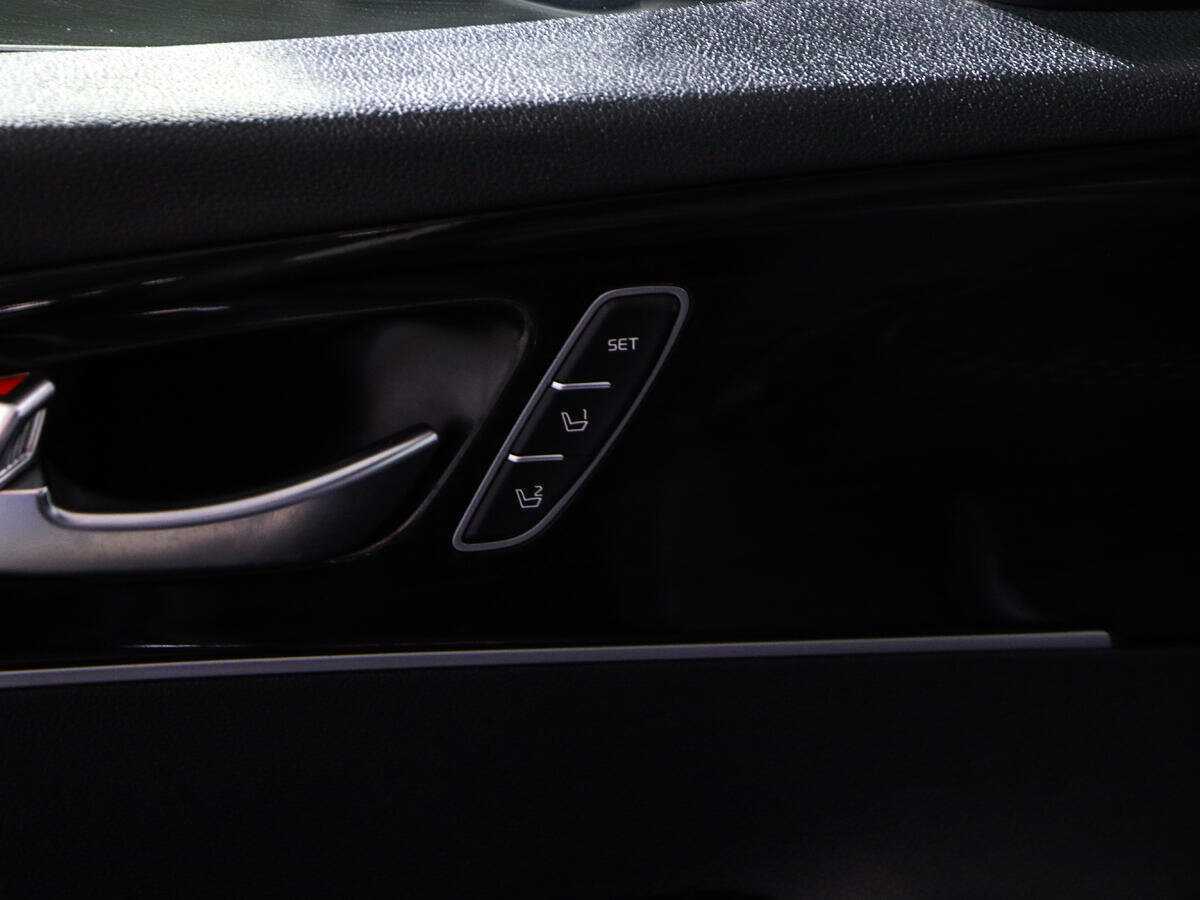 Купить Kia Sorento с пробегом. Фото: #17