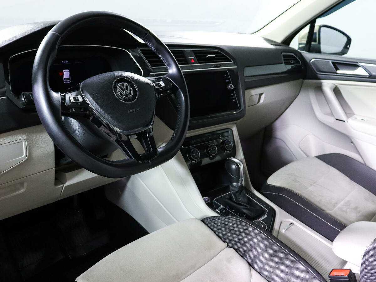 Купить Volkswagen Tiguan с пробегом. Фото: #13