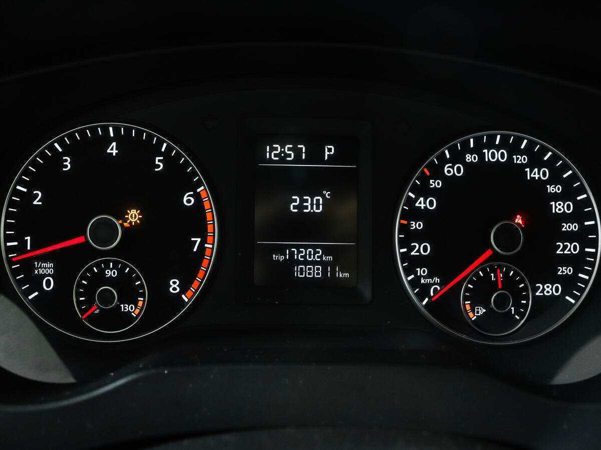 Купить Volkswagen Jetta с пробегом. Фото: #10