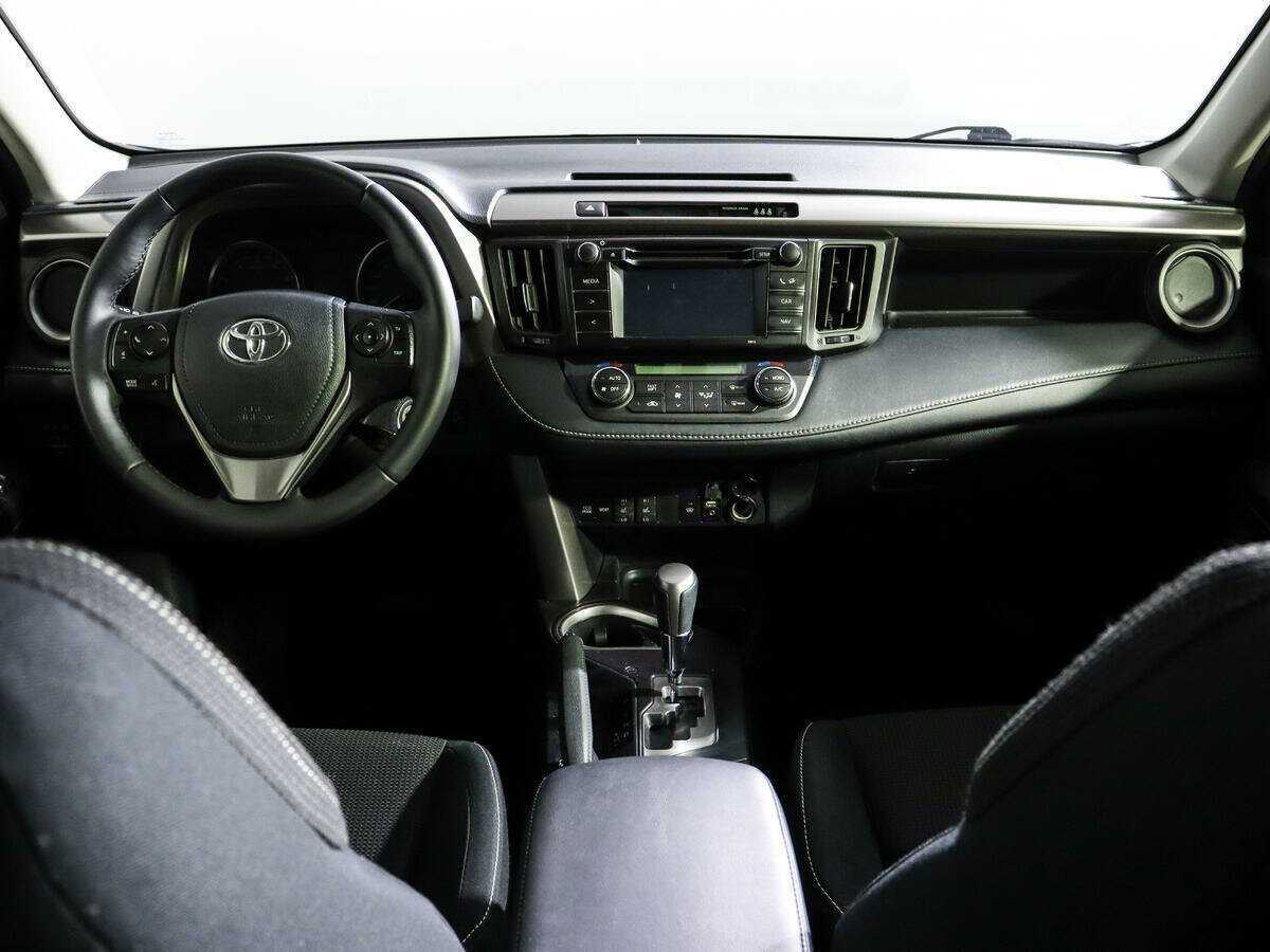 Купить Toyota RAV4 с пробегом. Фото: #9