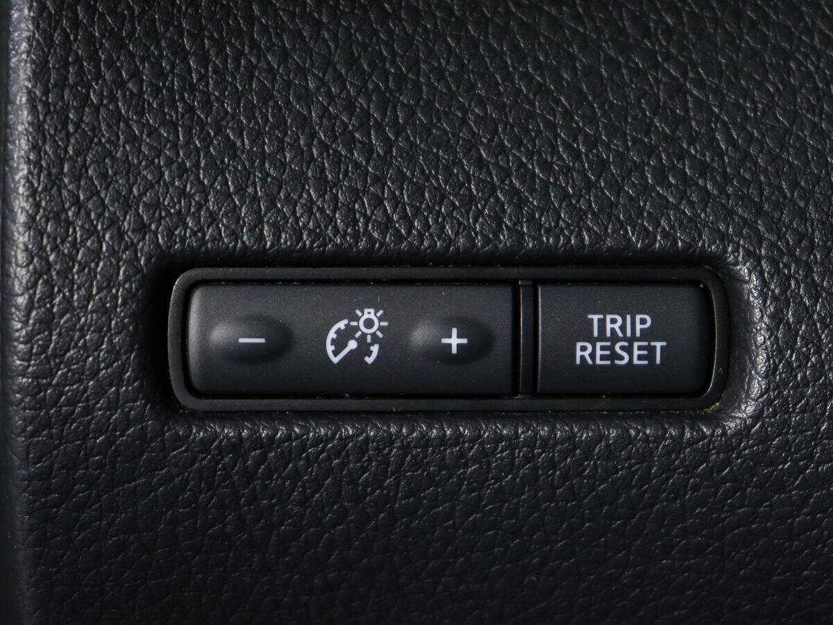 Купить Nissan X-Trail с пробегом. Фото: #17