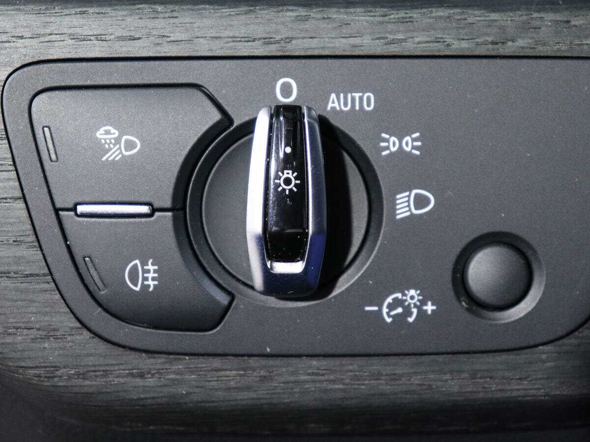 Купить Audi A4 с пробегом. Фото: #15