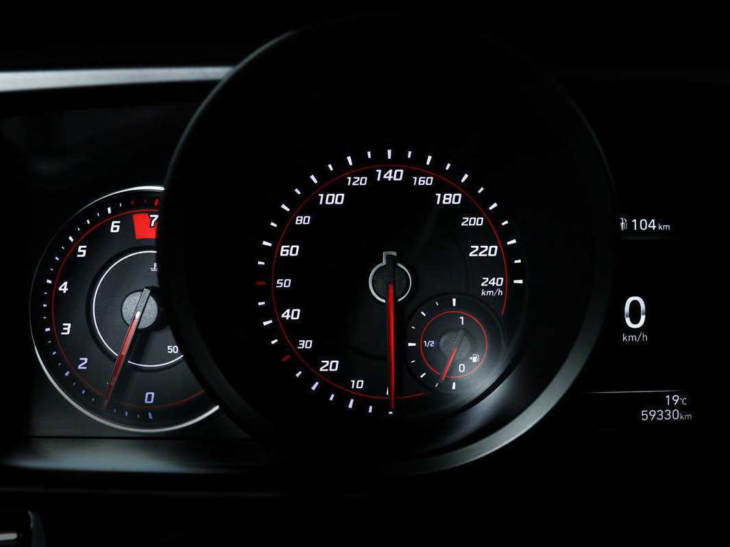 Купить Hyundai Elantra с пробегом. Фото: #9