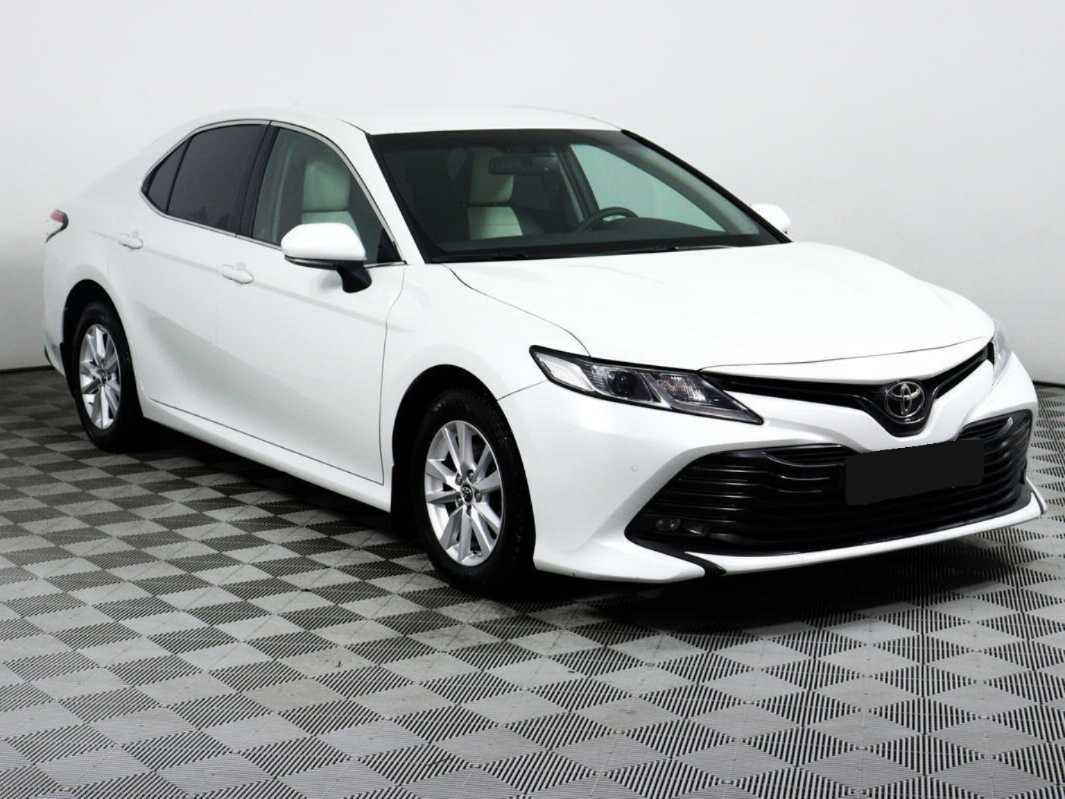 Купить Toyota Camry с пробегом. Фото: #2