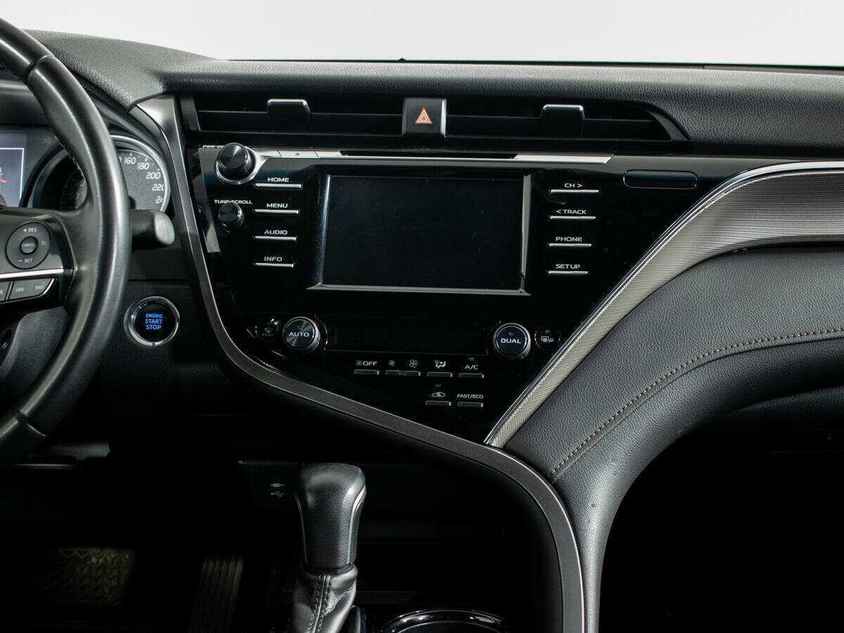 Купить Toyota Camry с пробегом. Фото: #8