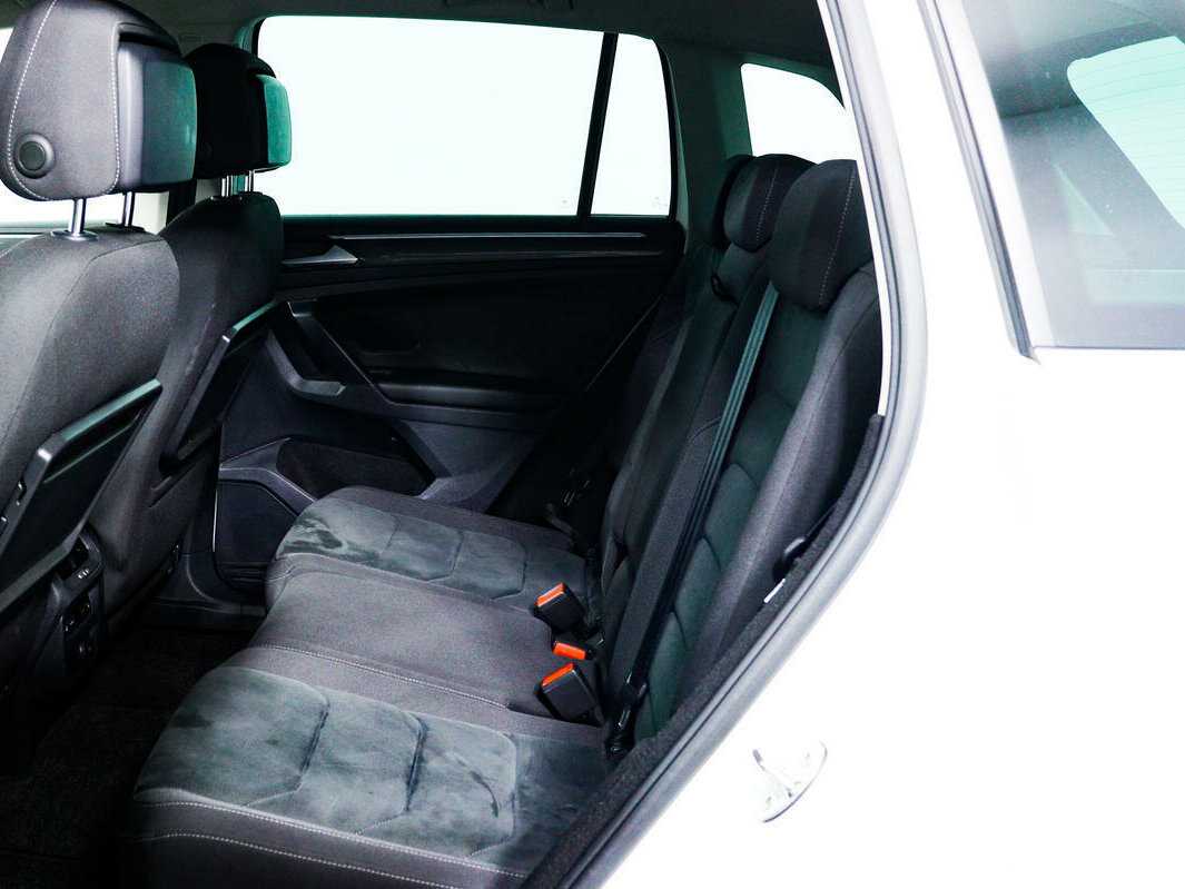 Купить Volkswagen Tiguan с пробегом. Фото: #11