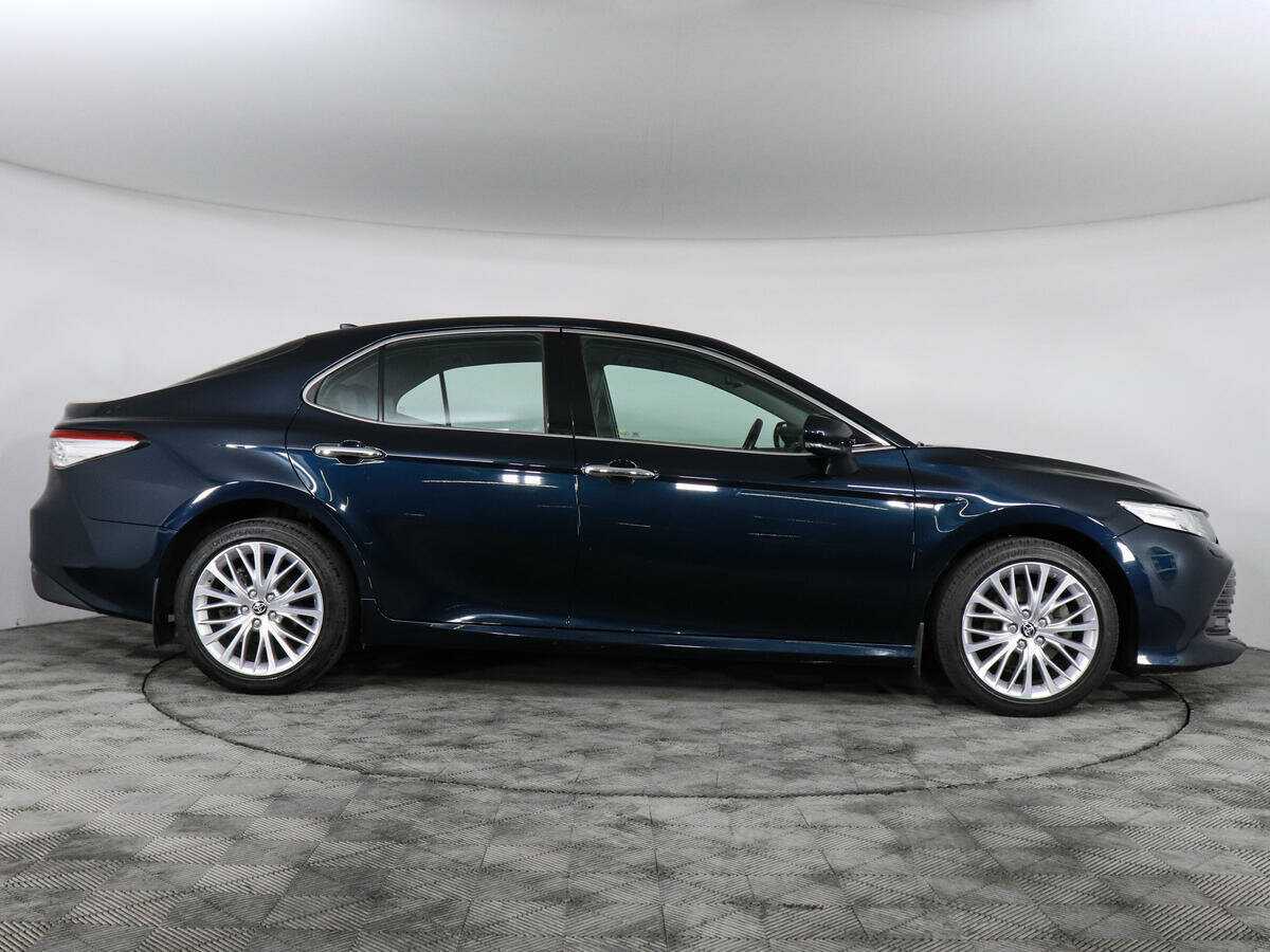 Купить Toyota Camry с пробегом. Фото: #3