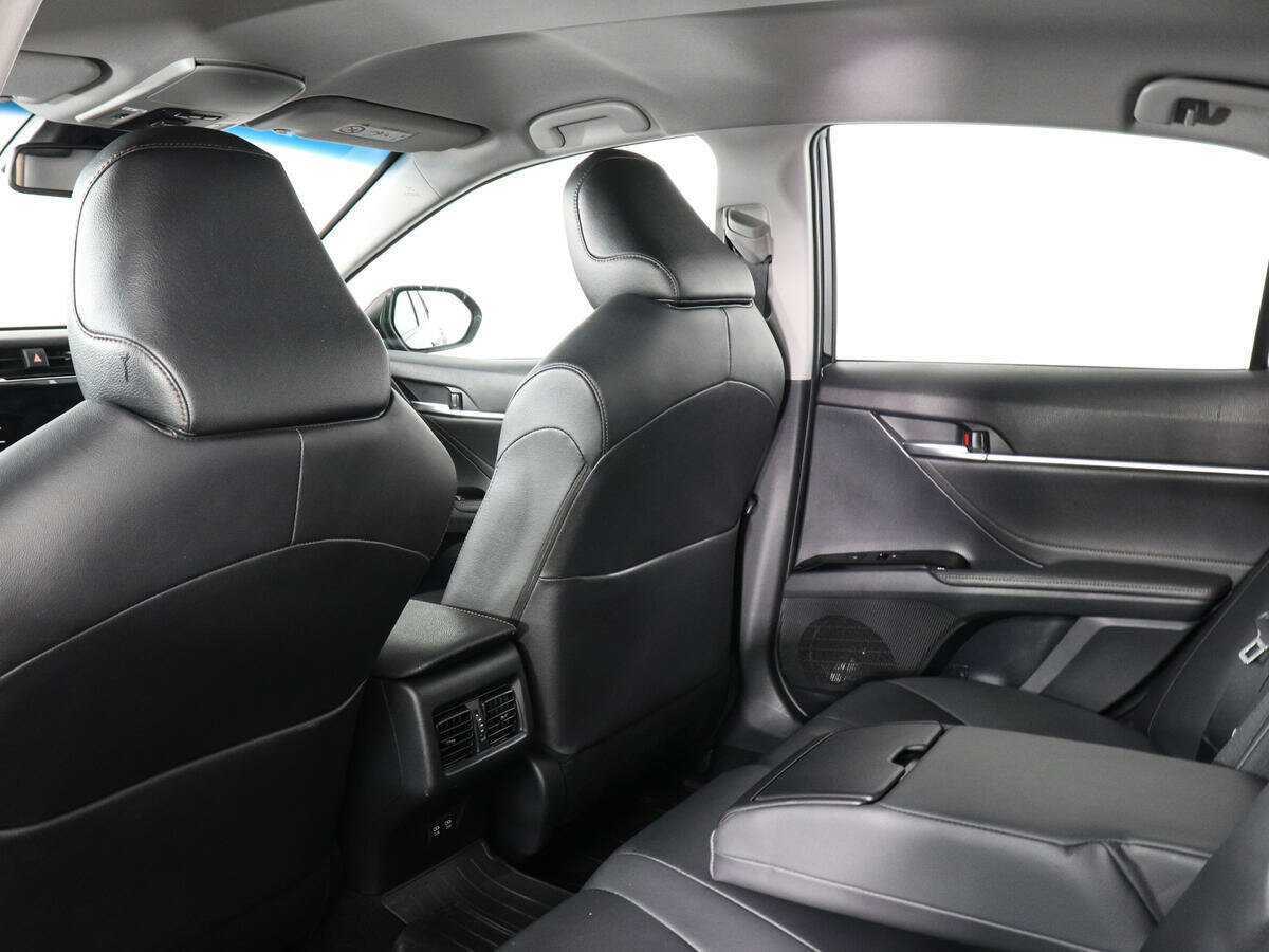Купить Toyota Camry с пробегом. Фото: #11
