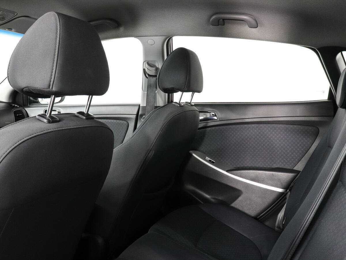 Купить Hyundai Solaris с пробегом. Фото: #11