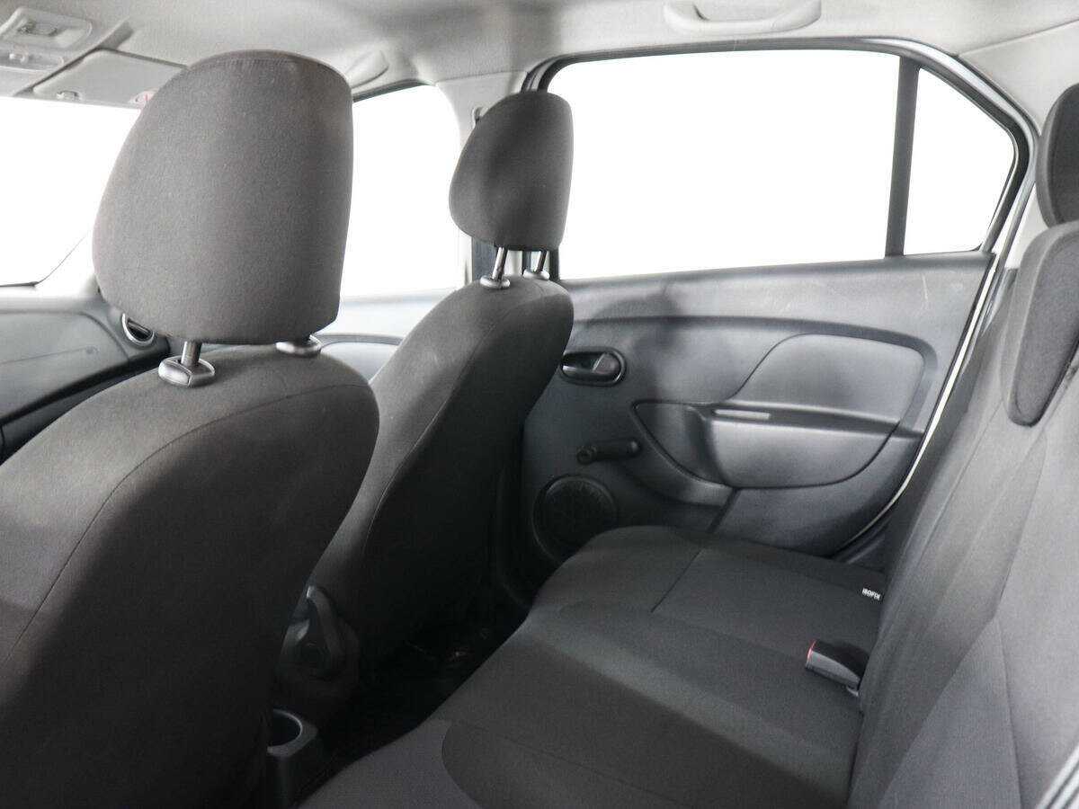 Купить Renault Logan с пробегом. Фото: #11