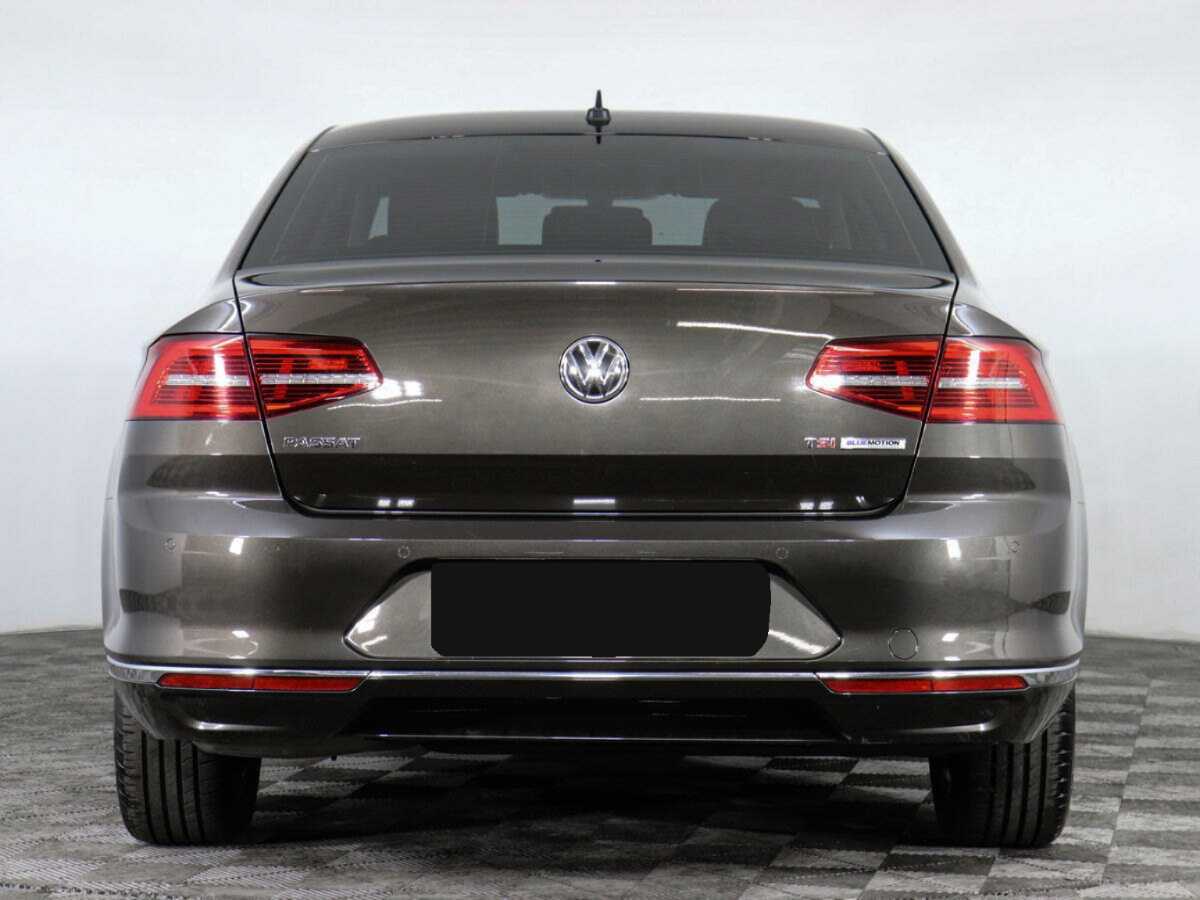 Купить Volkswagen Passat с пробегом. Фото: #5