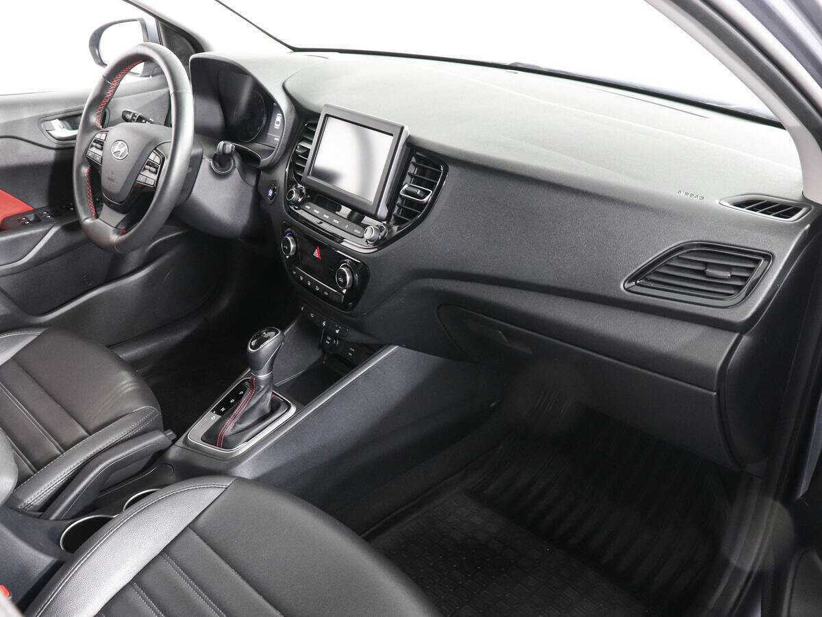 Купить Hyundai Solaris с пробегом. Фото: #9