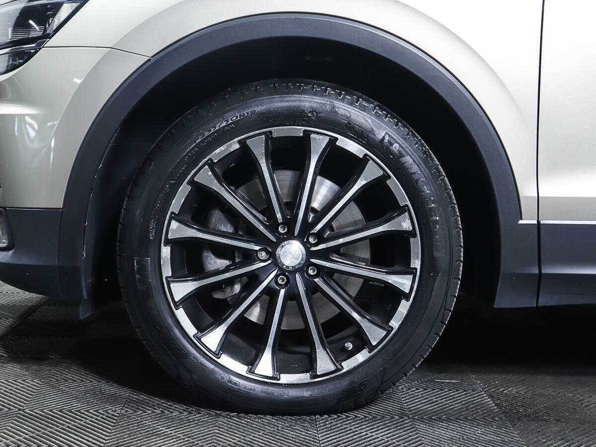 Купить Volkswagen Tiguan с пробегом. Фото: #23