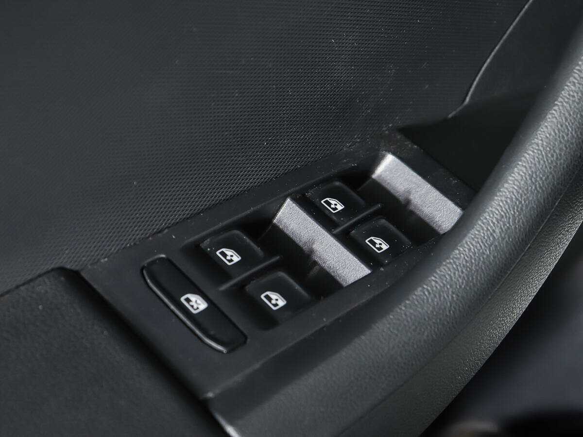 Купить Skoda Rapid с пробегом. Фото: #13