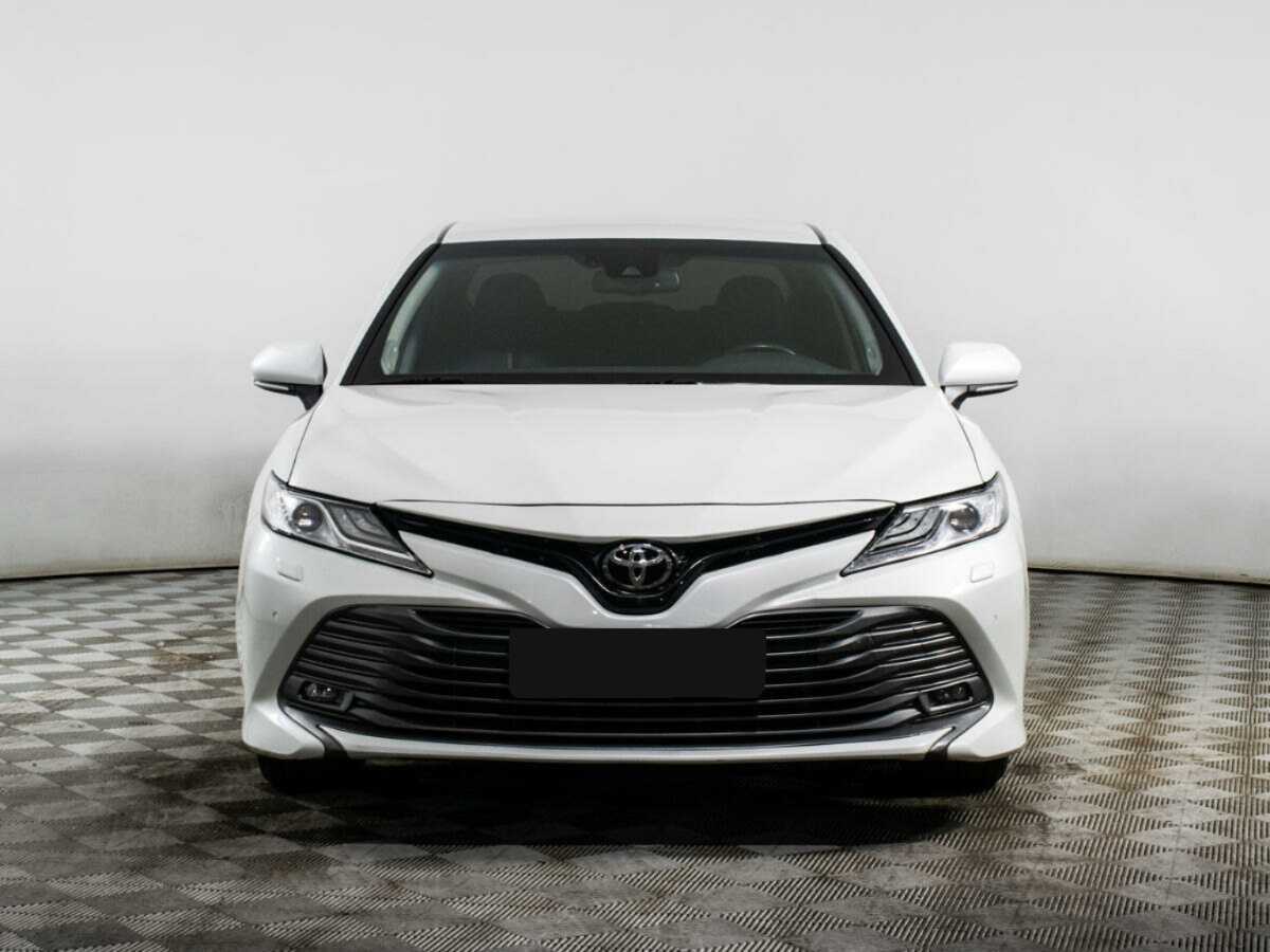 Купить Toyota Camry с пробегом. Фото: #1