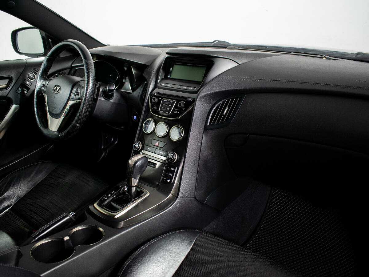 Купить Hyundai Genesis Coupe с пробегом. Фото: #6