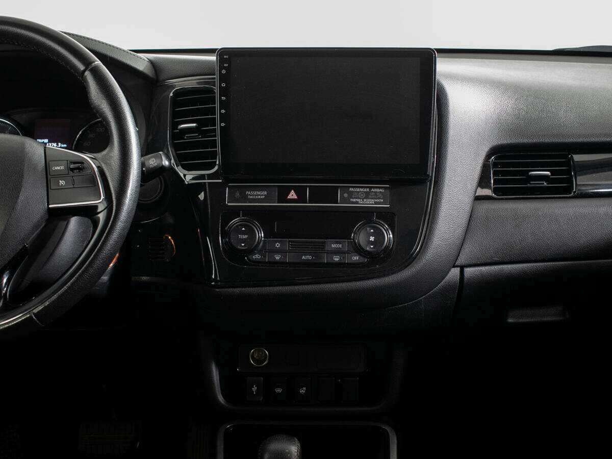 Купить Mitsubishi Outlander с пробегом. Фото: #8