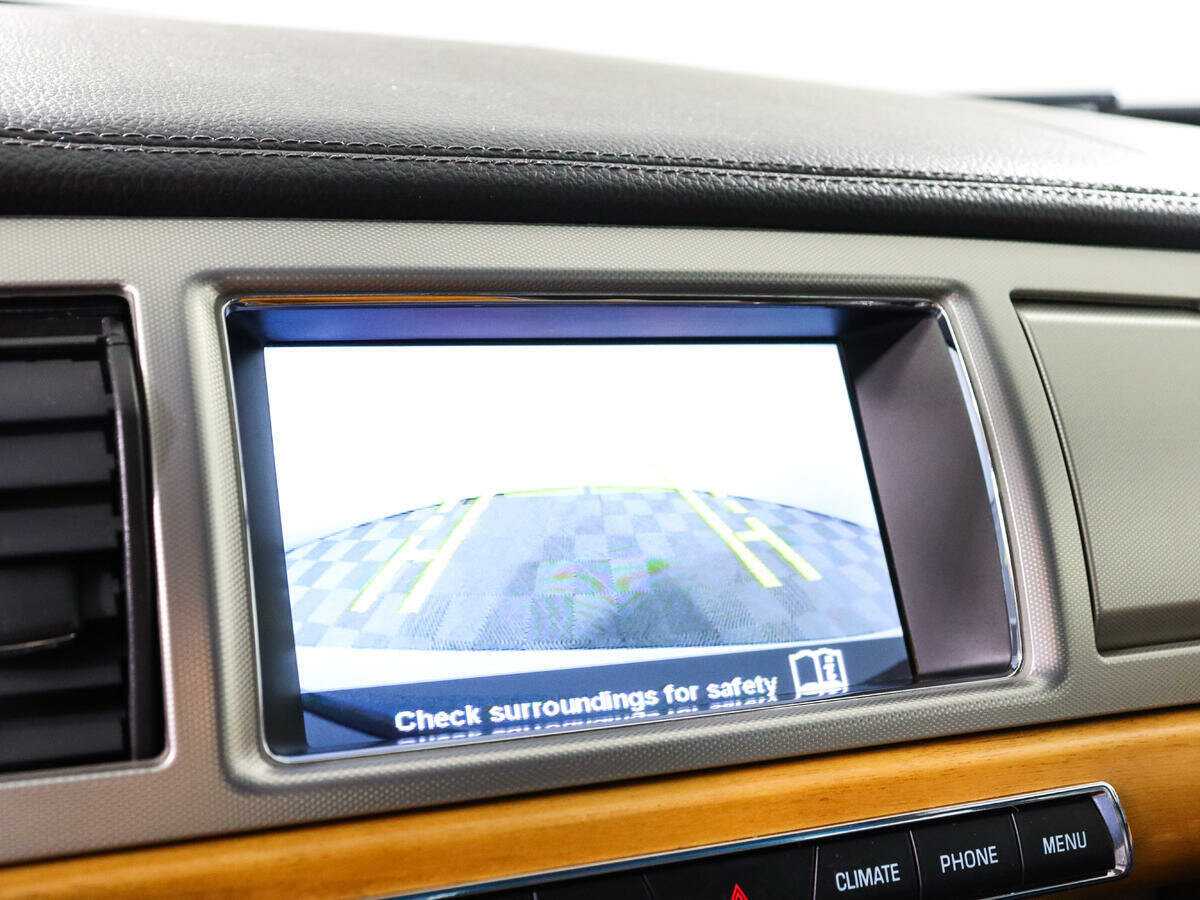 Купить Jaguar XF с пробегом. Фото: #14