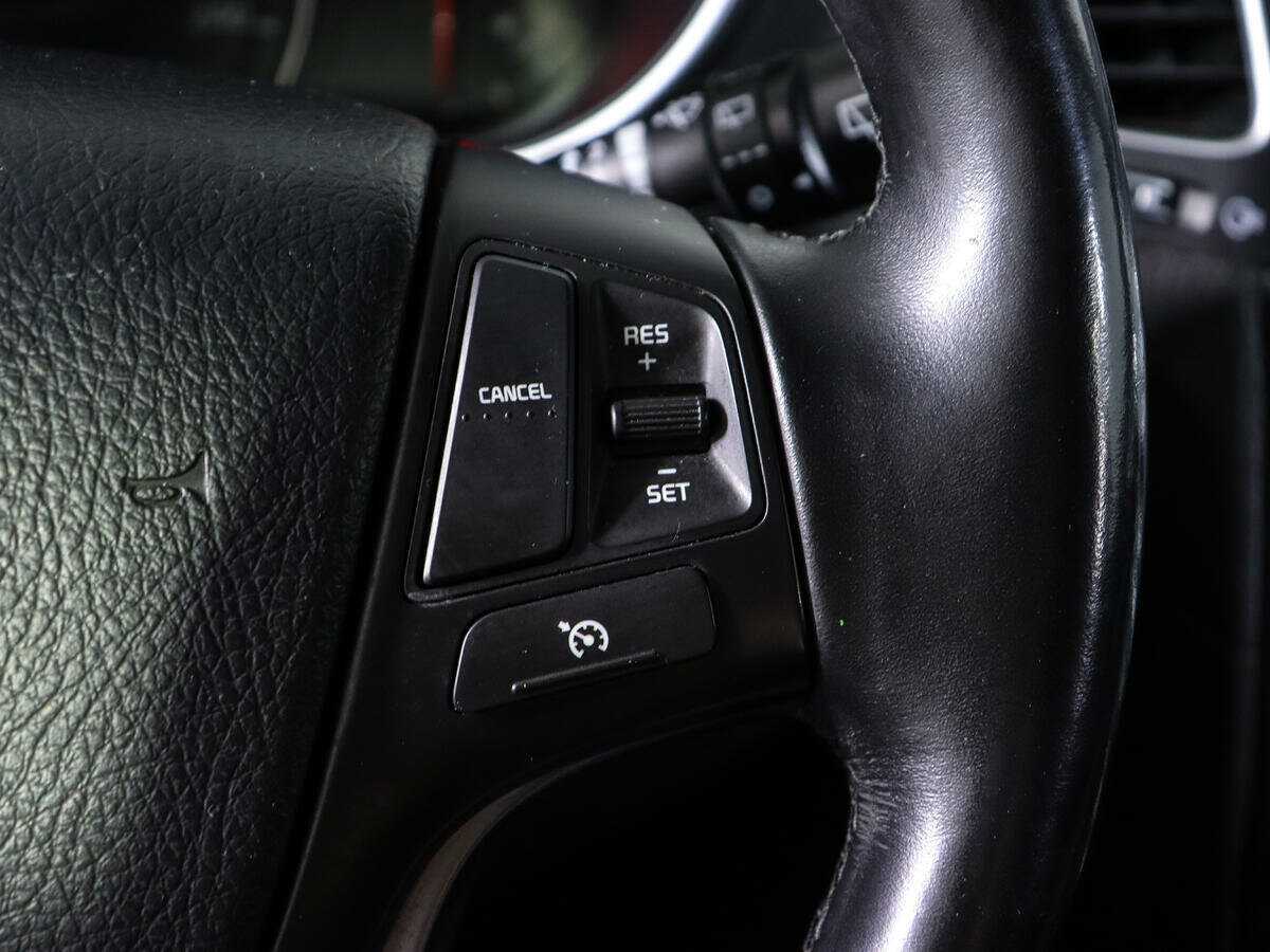 Купить Kia Sorento с пробегом. Фото: #19