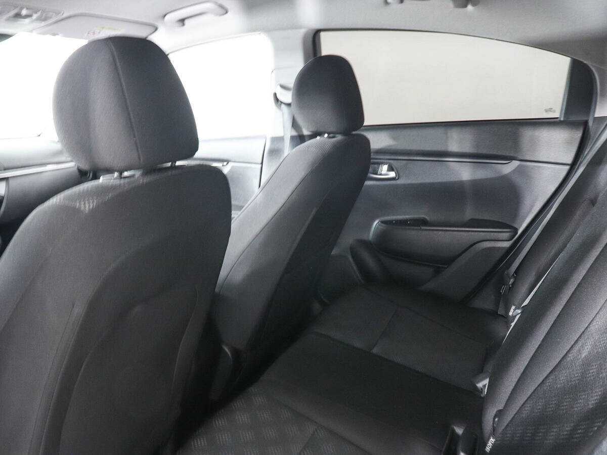 Купить Kia Rio с пробегом. Фото: #11