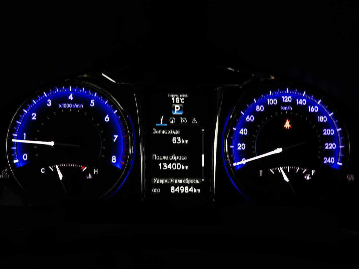 Купить Toyota Camry с пробегом. Фото: #10