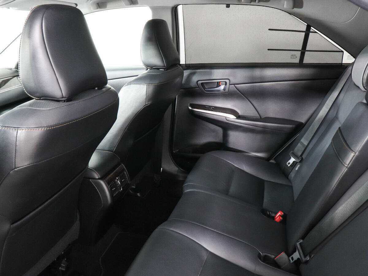 Купить Toyota Camry с пробегом. Фото: #11