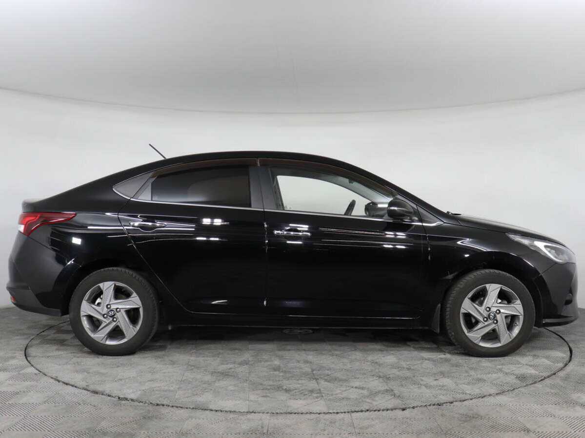 Купить Hyundai Solaris с пробегом. Фото: #3