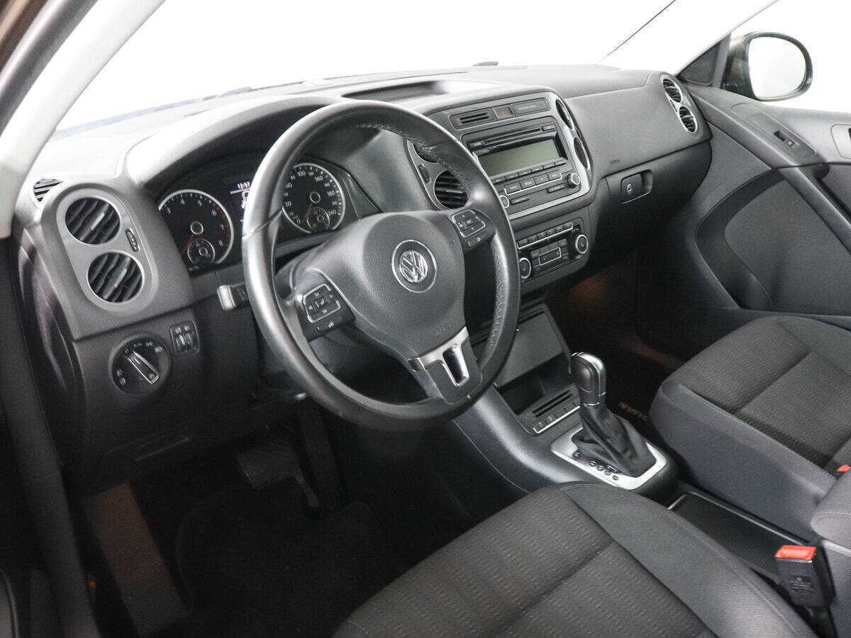 Купить Volkswagen Tiguan с пробегом. Фото: #8