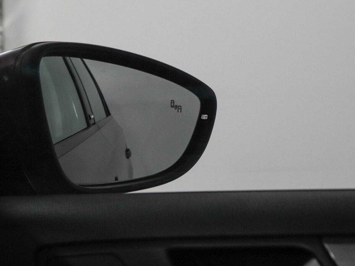 Купить Volkswagen Jetta с пробегом. Фото: #12