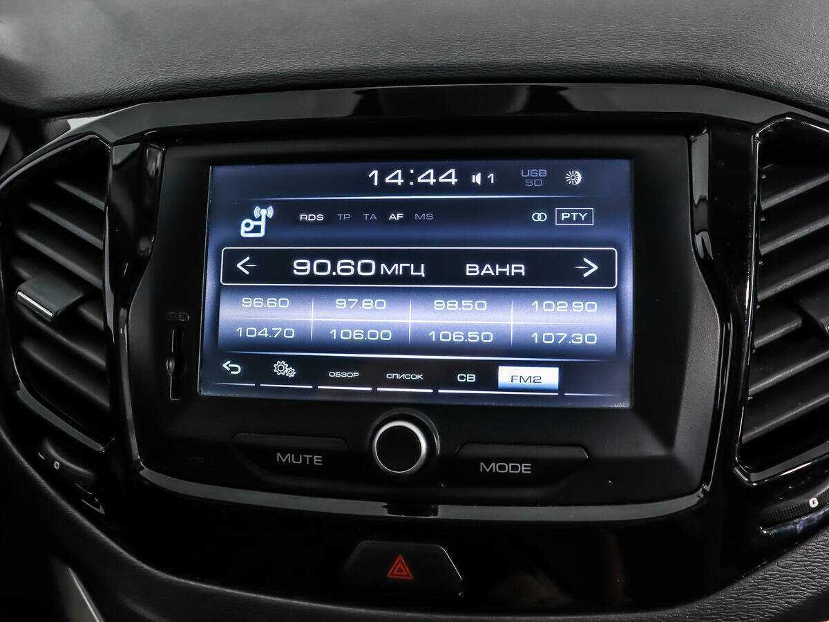 Купить Lada (ВАЗ) Vesta с пробегом. Фото: #12