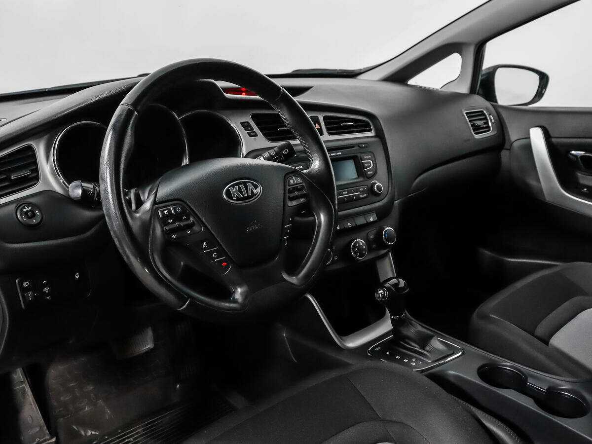 Купить Kia Ceed с пробегом. Фото: #8