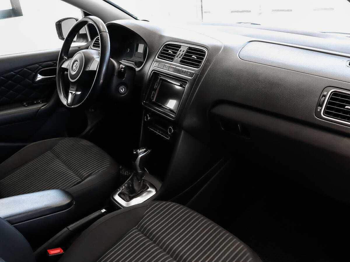 Купить Volkswagen Polo с пробегом. Фото: #8