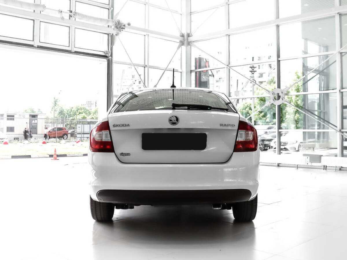 Купить Skoda Rapid с пробегом. Фото: #5