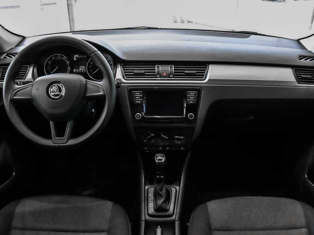 Купить Skoda Rapid с пробегом. Фото: #11