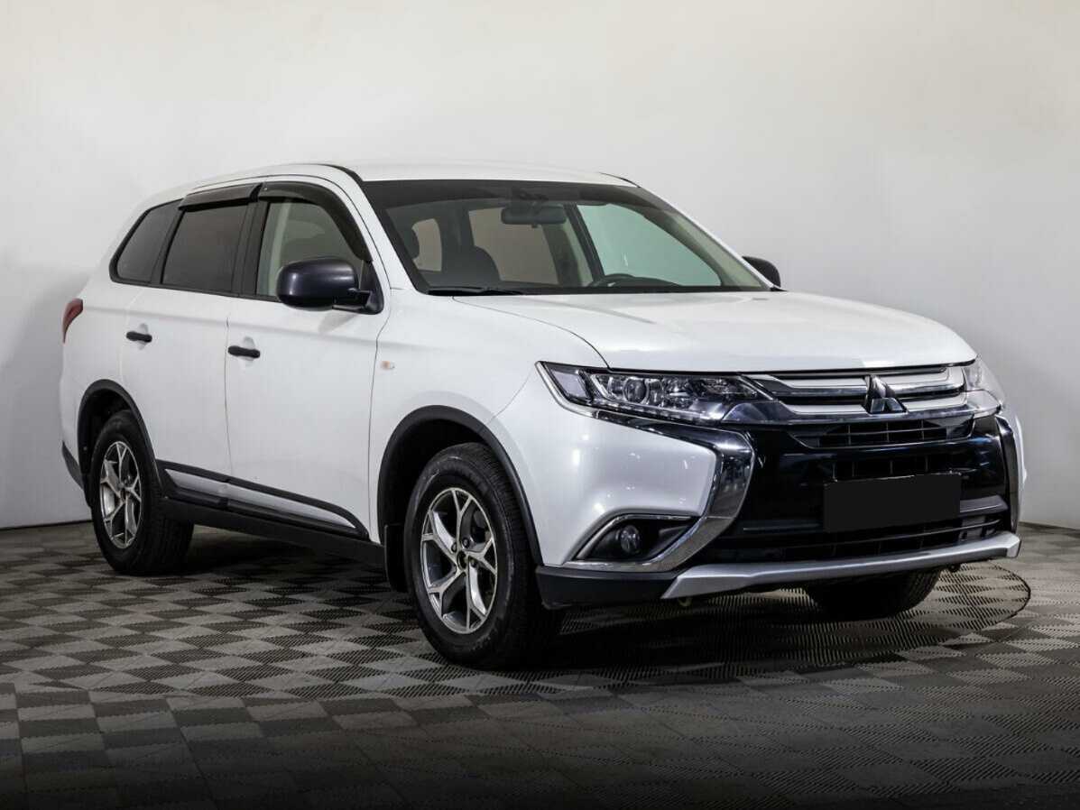 Купить Mitsubishi Outlander с пробегом. Фото: #2