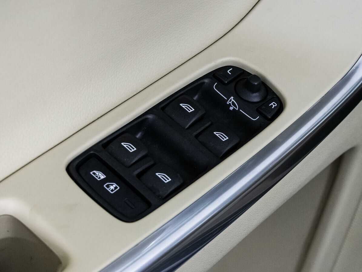 Купить Volvo XC60 с пробегом. Фото: #11