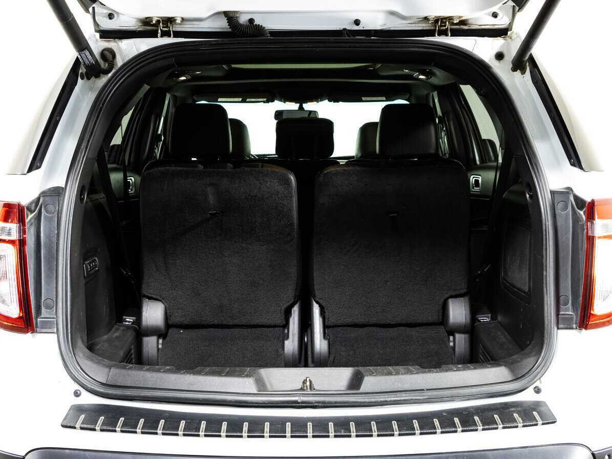 Купить Ford Explorer с пробегом. Фото: #23