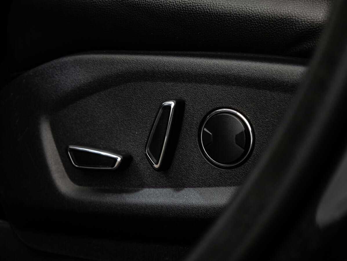 Купить Ford Explorer с пробегом. Фото: #17