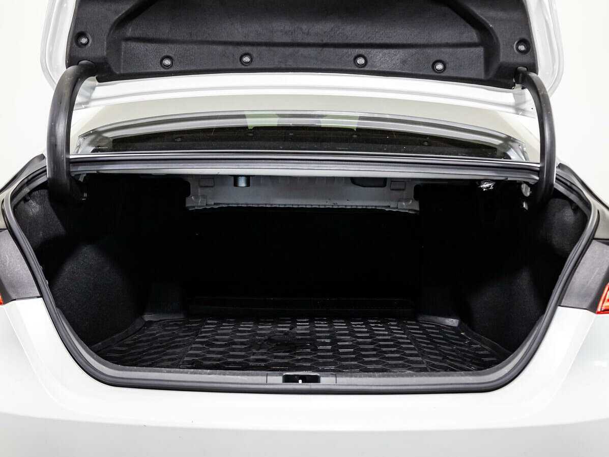 Купить Toyota Camry с пробегом. Фото: #16