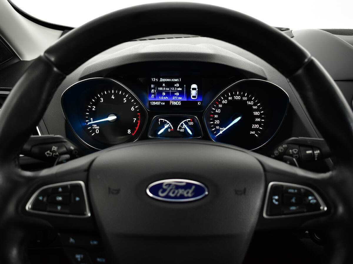 Купить Ford Kuga с пробегом. Фото: #10